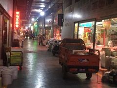 -鑫朱雀农贸批发市场-地下停车场