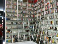 -钟书阁(松江泰晤士小镇店)