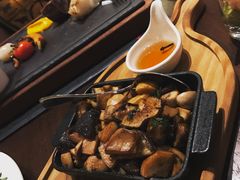 -恰餐厅及酒吧 CHAR Bar & Grill (北京丽都皇冠假日店)