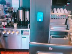 -麦当劳(杨林得来速店)