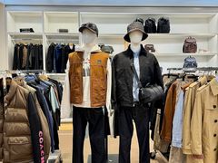 -百年港湾奥特莱斯(香炉礁店)