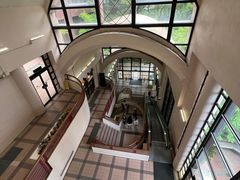 -香港大学