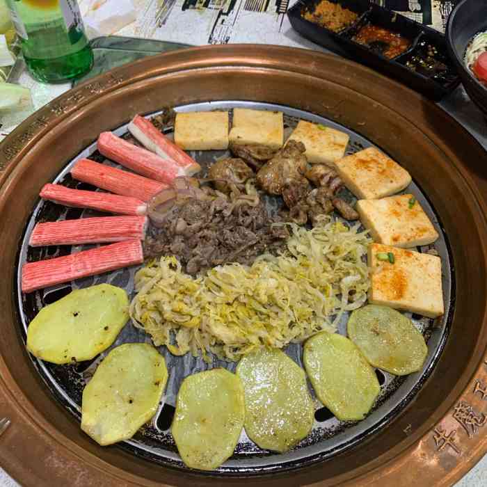 牛魔王东北地炉烤肉(东湖景园店)-"菜品味道还是可以的,就是环境一般