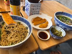 -沪西老弄堂面馆(定西路店)