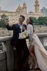 点击看大图 -挪娅婚纱摄影皇家会所