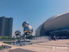 -梦东方未来世界航天主题乐园