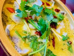 酸菜鱼-旭龙鱼头王(航华店)
