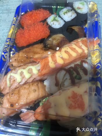 超级无敌好吃的三文鱼炒饭 一口味噌汤一口饭超满足三文