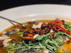 山茶油丹江大鱼头-清水亭湖北菜(大屯DT51店)