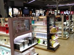 -日上免税店(三径路t3店)