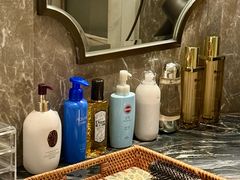 -浅深(世茂滨江精品店)