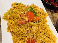 -郑享吃烧烤烩面(红专路店)