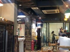 -陆记牛庄·碳锅龙虾烧烤(爱上花园店)