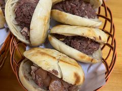 -闫家驴肉火烧(五四店)