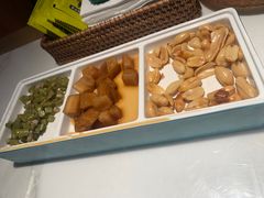 -荷塘秋月·本帮江浙菜(国权路店)