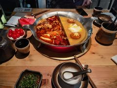 台式麻辣锅-湊湊火锅·茶憩(杭州湖滨银泰in77店)