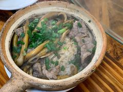 黄鳝牛肉煲仔饭-关氏饮食店