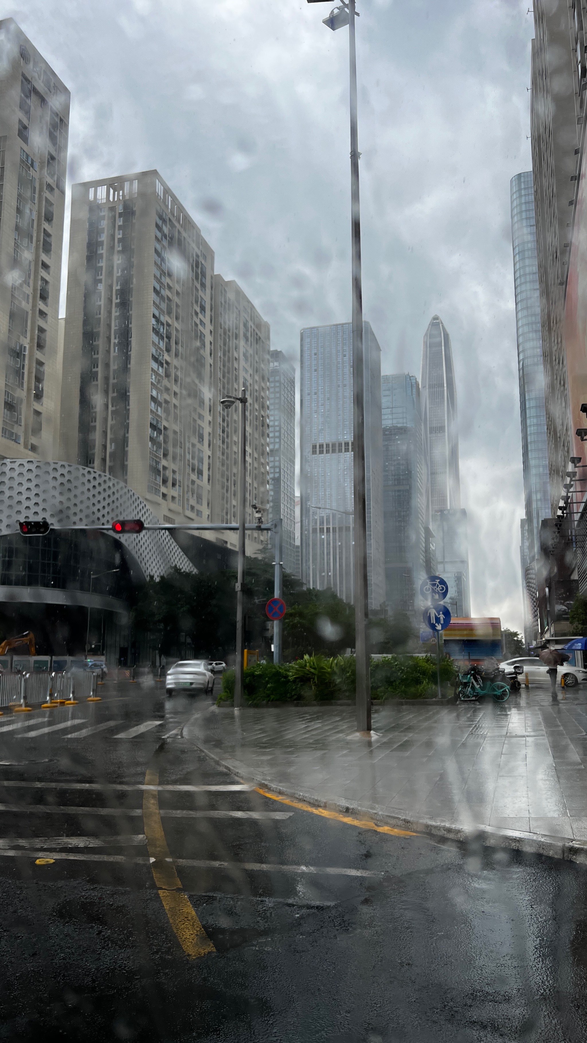 深圳下雨图片高清图片