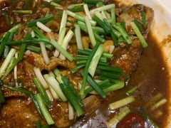 葱烧武昌鱼-鑫小城故事·藕汤·家常菜(台北一路总店)