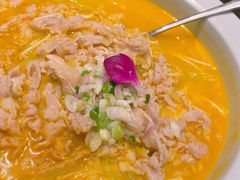 黄汁酸汤浸肥牛-港丽餐厅(高德置地店)