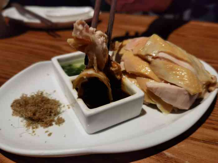 苏小柳点心(顾村公园分院)-"很偶然发现的,小笼和虾饺很不错,锅贴一般