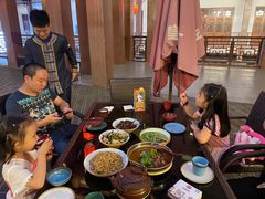 -吃饭皇帝大·土家民族菜(武陵源店)