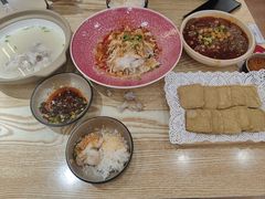-叁煨蹄花·下饭盐帮菜(人民广场店)