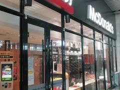 门面-麦当劳(吉林站13检票口对面)