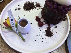 -FLOVIE FLORIST CAFE