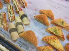 -赫斯提亚面包&咖啡店