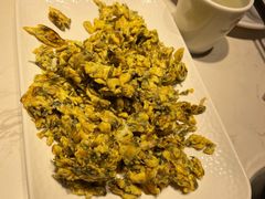 槐花炒鸡蛋-丁里羊肉小镇(天鹅湖总店)