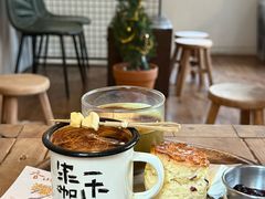 香山肉桂苹果拿铁-CAFE CHEZ W一木家(香山路店)