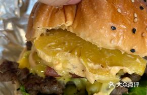 Hawaiian Pineapple Bacon Burger
