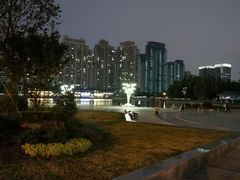 -西北湖绿化广场
