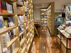 -猫的天空之城概念书店(景德镇陶溪川店)