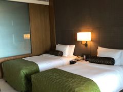 -上海滴水湖皇冠假日酒店