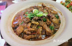 Beef tendon and brain stew