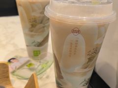 -奈雪的茶(优特汇店)