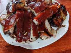 -黄记四更烤乳猪店