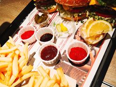 -The Habit Burger Grill 哈比特汉堡(复兴soho店)