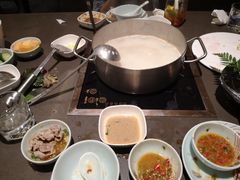 -捞王锅物料理(上海世茂广场店)