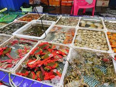 -霞涌市场海鲜摆卖区