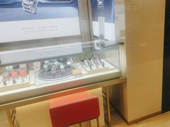 -亨吉利世界名表中心(汇金百货店)