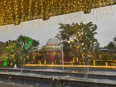 -茅草房·河畔园林火锅