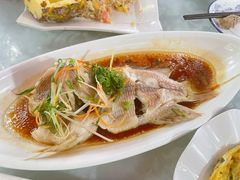 清蒸红宝石鱼-范饭椰林川湘味海鲜·椰子鸡(三亚湾椰梦长廊店)