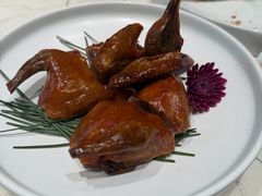 脆皮乳鸽-潮州府·潮菜·砂锅粥(徐家汇店)
