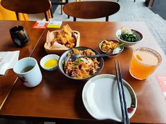 -8PINTS八品脱·日料·烧鸟·精酿小酒馆(莘庄店)