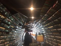 -钟书阁(珍园店)