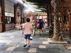 -三亚湾红树林度假酒店美食街