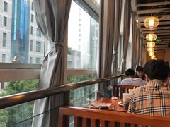 靠窗位-老头儿油爆虾(星光一期店)